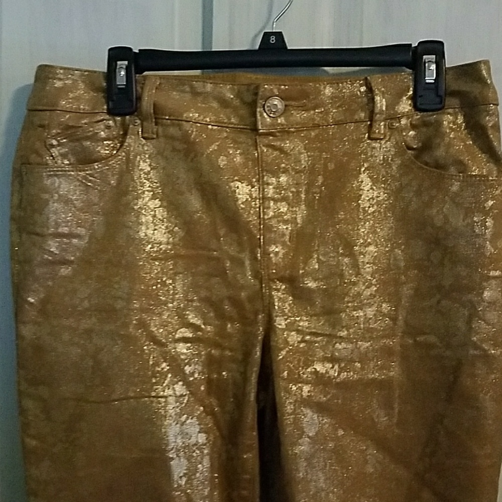 Chico's Size 1 Metallic Gold Straight Leg Jeans
Waist 31-32”